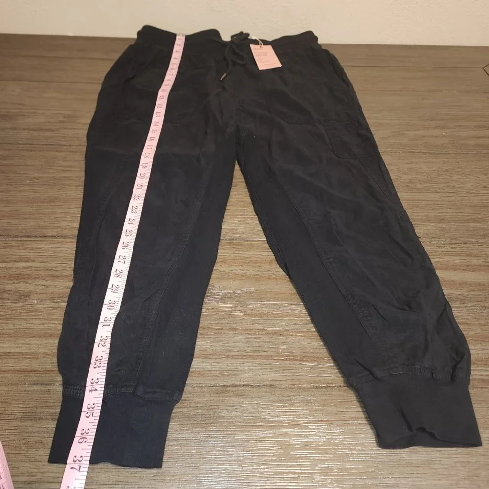 Quince Vintage Wash Tencel Utility Jogger NWT Black Large - Picture 2 of 8